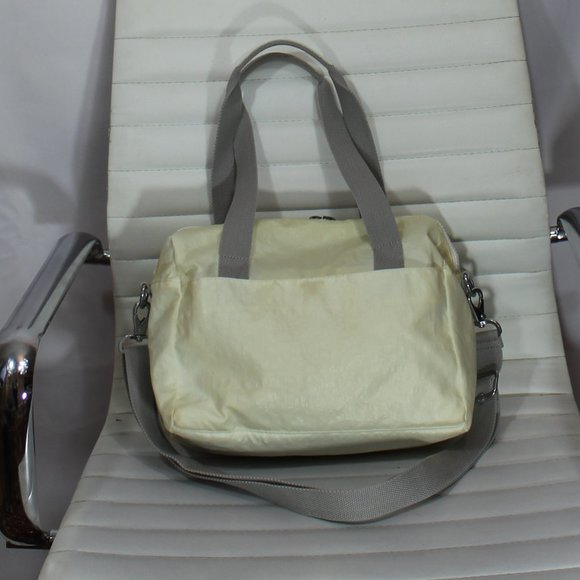 Kipling Cade  yellow versatile Kipling Cade  tote shoulder bag 15"x 10" x 5" - Picture 4 of 12